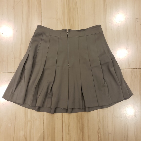 Grey skirt - Picture 2 of 2